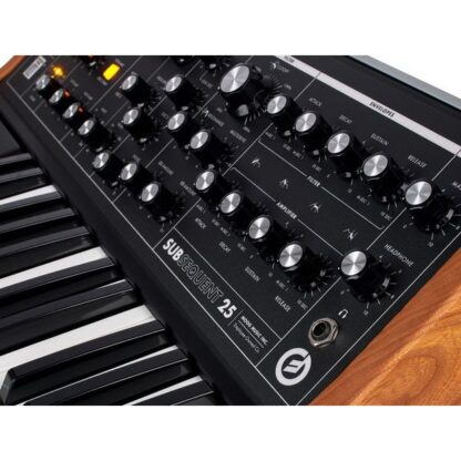 DTM・DAW Moog Subsequent 25 Moog Subsequent 25 Paraphonic Analog Synthesizer | Guitar Center
